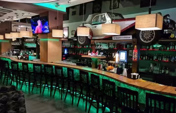 Queen's Pub в Банско
