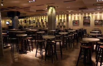 Queen's Pub в Банско